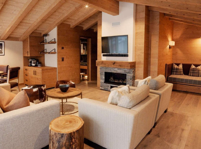 0032_The Capra Saas Fee_Schoene Aussichte Touristik_1_capra_accommodation_penthouse_suite_hero-1600x800